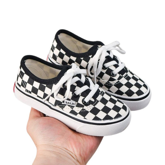 Vår sommar barn sneakers, gymnastikskor med olika färgkombinationer