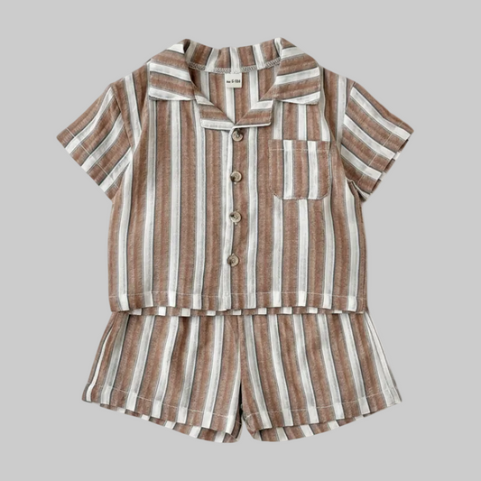 Snyggt och Andningsbart 2-delars Babyset. Kortärmad Tröja + Sportiga Randiga Shorts för Pojkar & Flickor