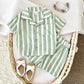 Snyggt och Andningsbart 2-delars Babyset. Kortärmad Tröja + Sportiga Randiga Shorts för Pojkar & Flickor