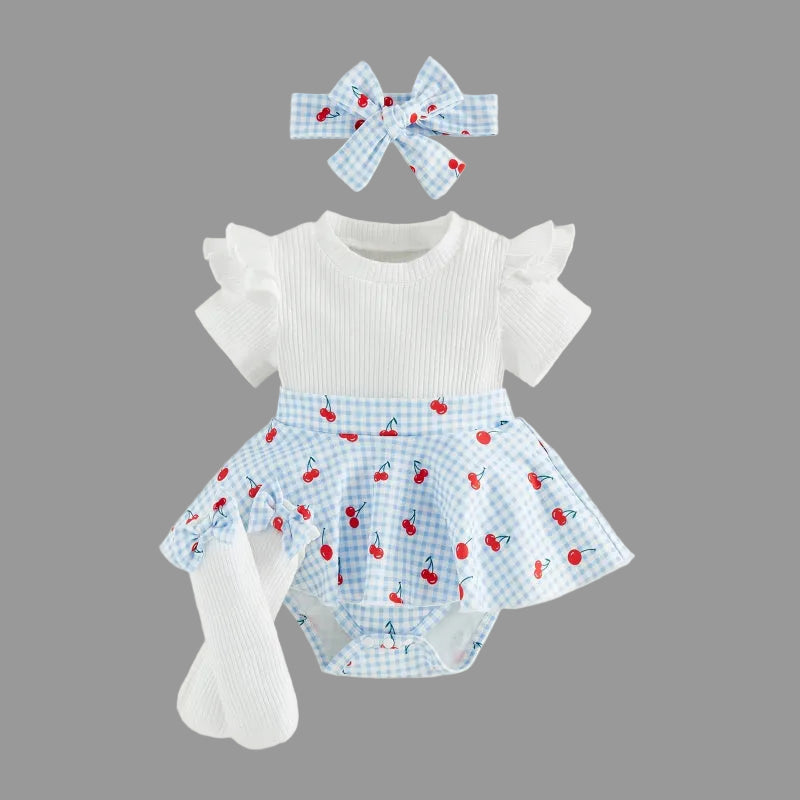 Ge garderoben en extra söt sommarkänsla med denna baby flicka romperklänning från Pudcoco.